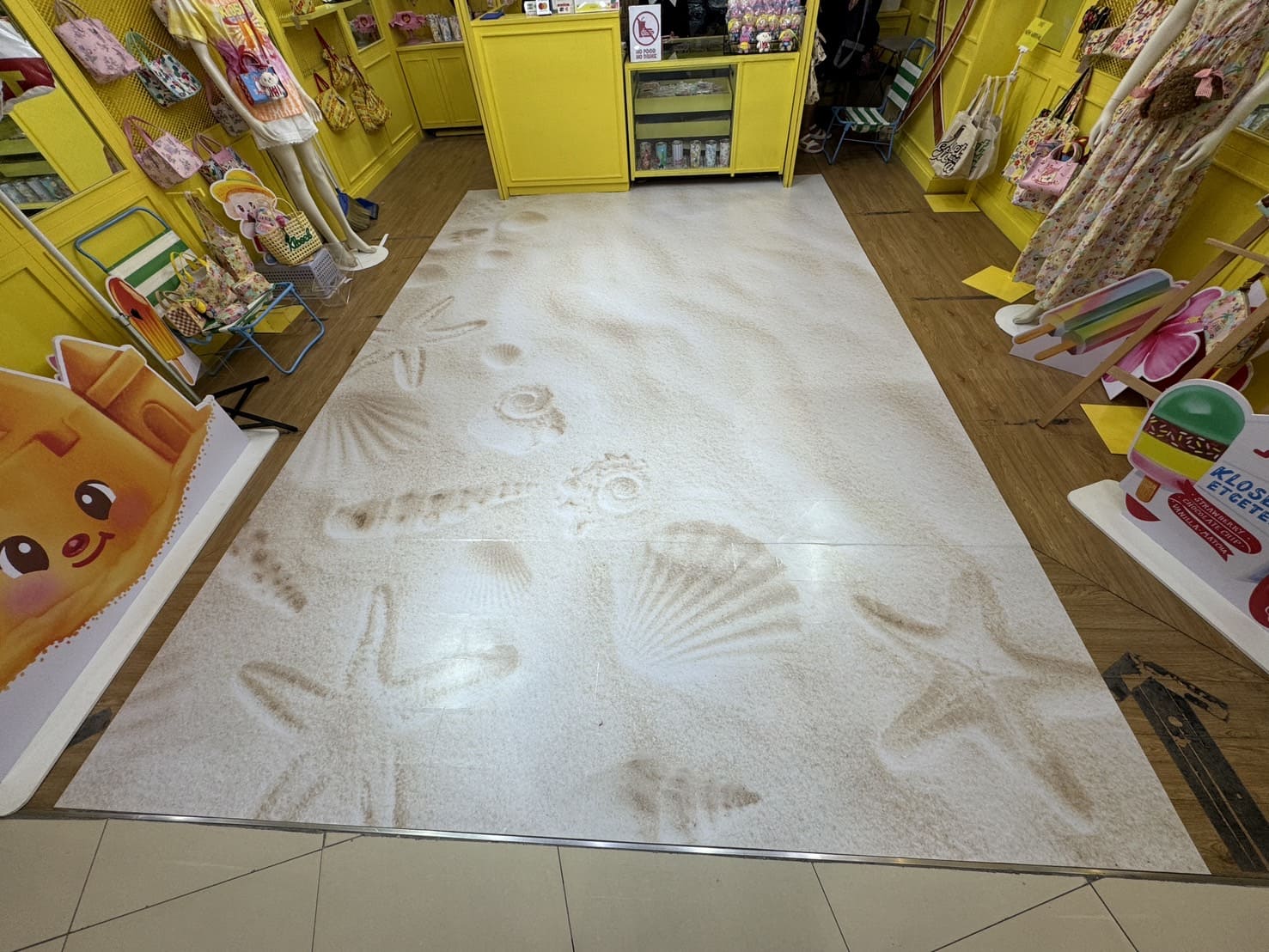 ร้านพิมพ์สติ๊กเกอร์ติดพื้น