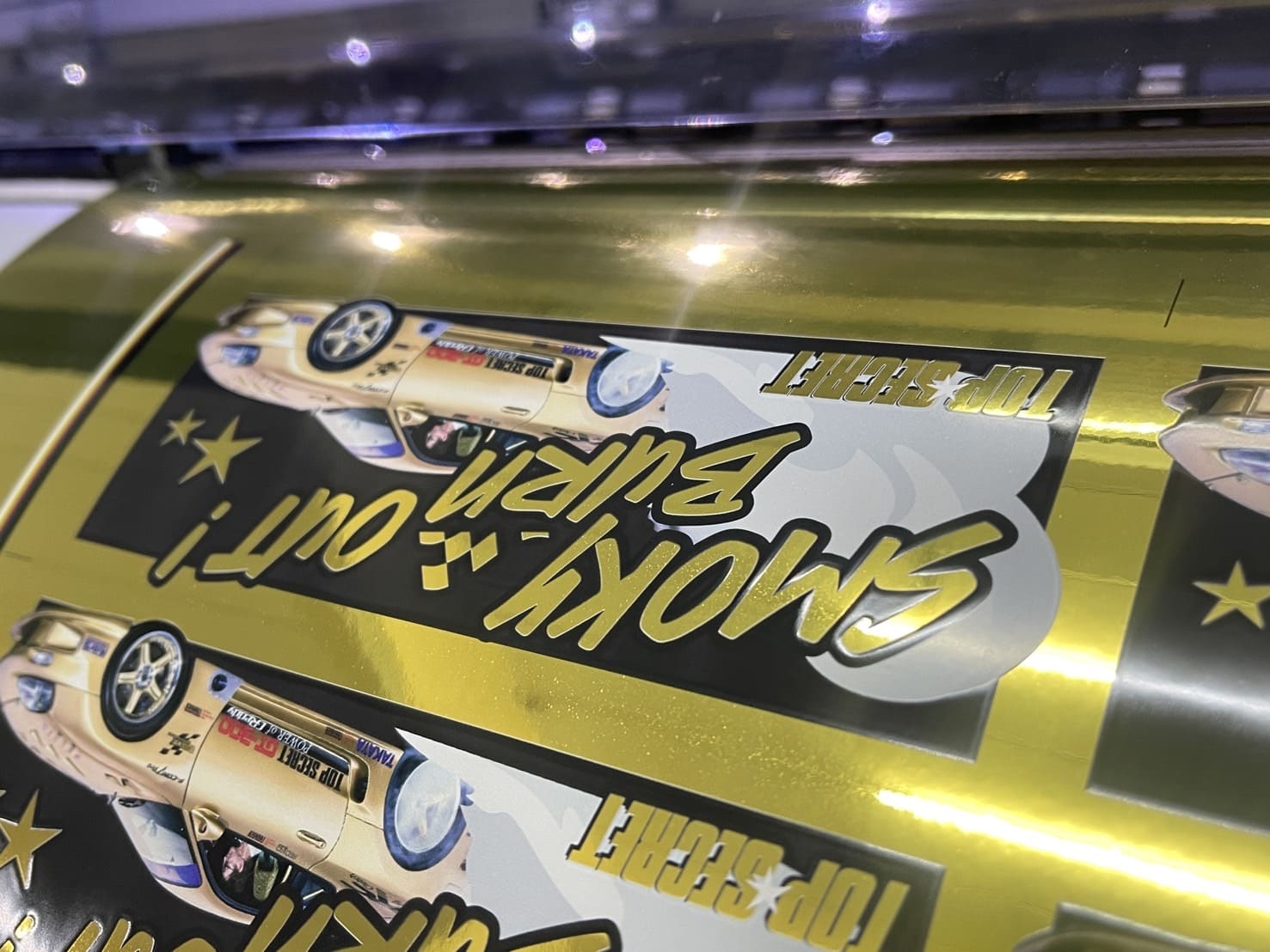 ร้านพิมพ์สติ๊กเกอร์สีทอง