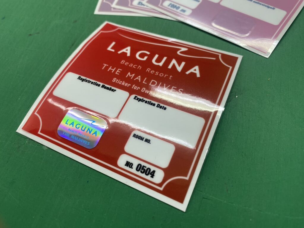 สติ๊กเกอร์ติดกระจกสูญญากาศ